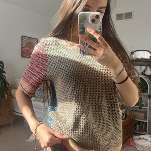 Anthropologie sweater short sleeves. In new condition!
